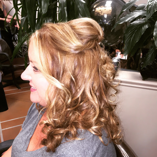 Hair Salon «Salon Westlake», reviews and photos, 4673 Lakeview Canyon Rd, Westlake Village, CA 91361, USA