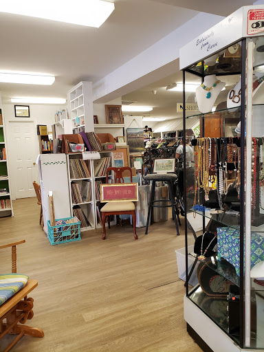 Thrift Store «Capas Closet», reviews and photos