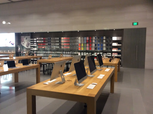 Computer Store «Apple Pioneer Place», reviews and photos, 450 SW Yamhill St, Portland, OR 97204, USA