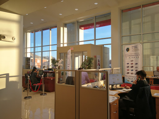 Toyota Dealer «Bill Page Toyota», reviews and photos, 2923 Annandale Rd, Falls Church, VA 22042, USA
