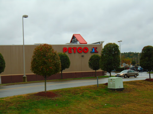 Pet Supply Store «Petco Animal Supplies», reviews and photos, 1086 Killingly Commons Drive, Dayville, CT 06241, USA