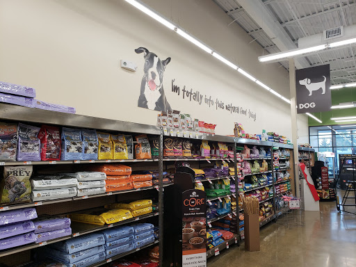 Pet Supply Store «Pet Supplies Plus», reviews and photos, 375 Paterson Ave #105, Wallington, NJ 07057, USA