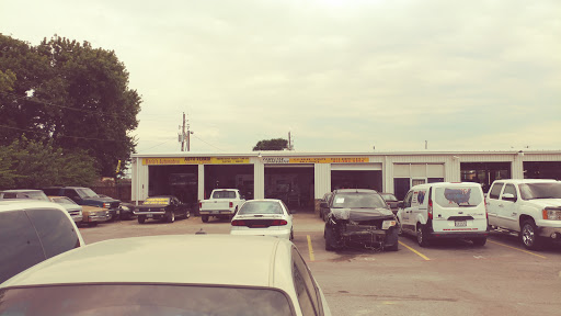 Auto Repair Shop «Metro Champion Auto Repair», reviews and photos, 2532 S Cooper St b, Arlington, TX 76015, USA