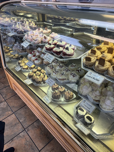 Cakes & Pastries By George Find Bakery in Atlanta Near Location