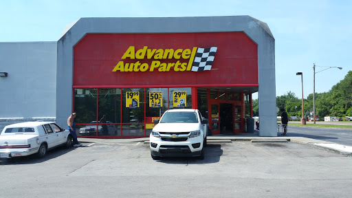 Auto Parts Store «Advance Auto Parts», reviews and photos, 709 Volunteer Pkwy, Bristol, TN 37620, USA