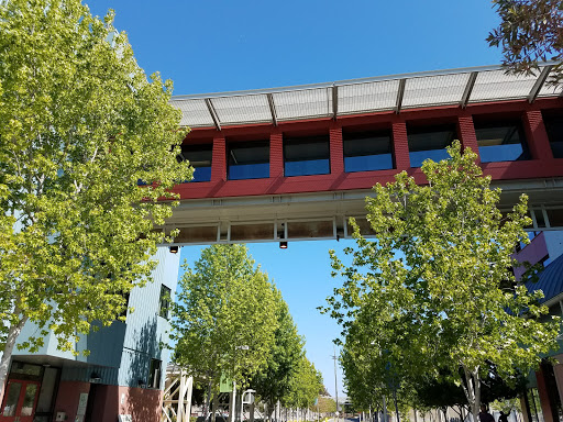Berkeley Outlet image