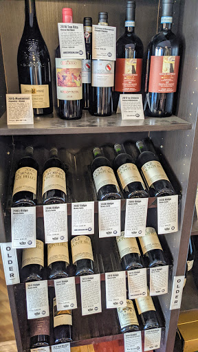 Wine Store «Rosso Wine Shop», reviews and photos, 3459 N Verdugo Rd, Glendale, CA 91208, USA