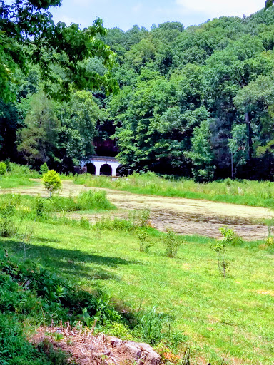 Golf Course «Swan Lake Golf Course», reviews and photos, 581 Dunbar Cave Rd, Clarksville, TN 37043, USA