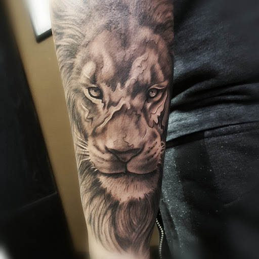 Tattoo Shop «Blackcalavera Tattoo», reviews and photos, 311 S Spring Garden Ave, DeLand, FL 32720, USA