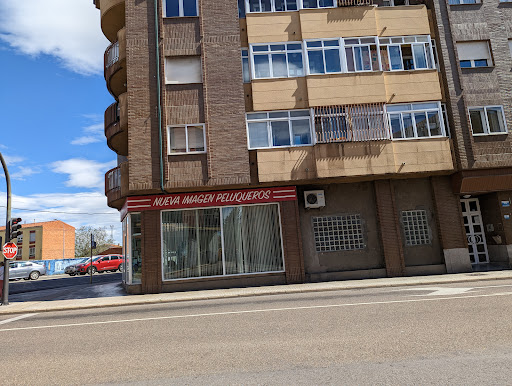 Nueva Imágen Peluqueros en Armunia, León