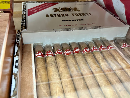 Tobacco Shop «Smokers Heaven KC», reviews and photos, 10145 Wornall Rd, Kansas City, MO 64114, USA