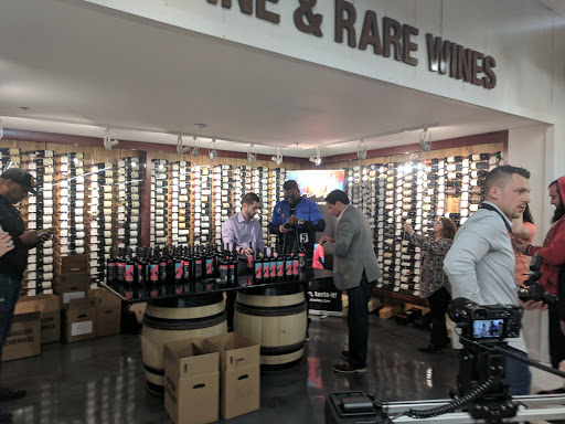 Liquor Store «Yankee Spirits», reviews and photos, 376 Main St, Sturbridge, MA 01566, USA