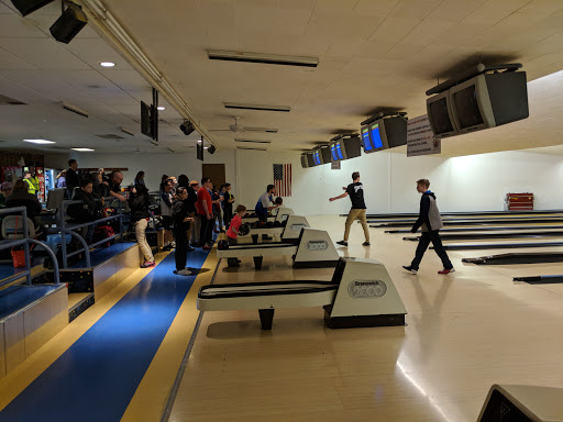 Bowling Alley «Pike Lanes Bowling Inc», reviews and photos, 121 2nd St Pike, Southampton, PA 18966, USA