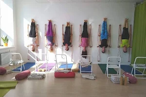 "Asana" yoga studio image