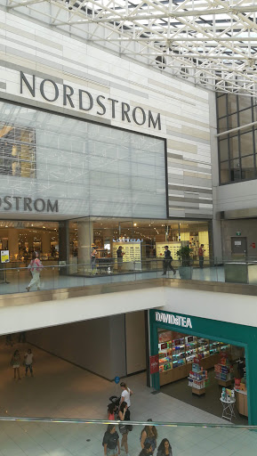 Shopping mall Ottawa