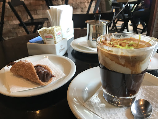 Logo da empresa - The Coffee Is On The Table