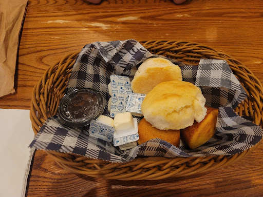 American Restaurant «Cracker Barrel Old Country Store», reviews and photos, 4300 S Bowen Rd, Arlington, TX 76016, USA