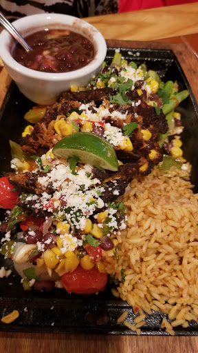 Shopping Mall «Southpoint Shopping Center», reviews and photos, E Palatine Rd & Rand, Arlington Heights, IL 60004, USA