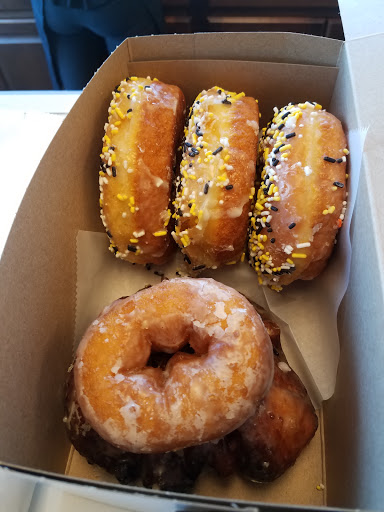 Donut Shop «Freedom Farms Donut Shop», reviews and photos, 663 Pittsburgh Rd, Butler, PA 16002, USA