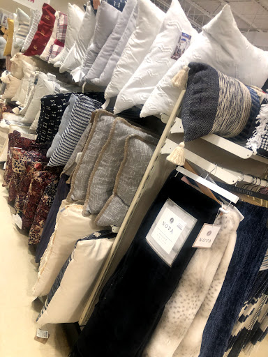 Department Store «HomeGoods», reviews and photos, 162 Everett Ave, Chelsea, MA 02150, USA