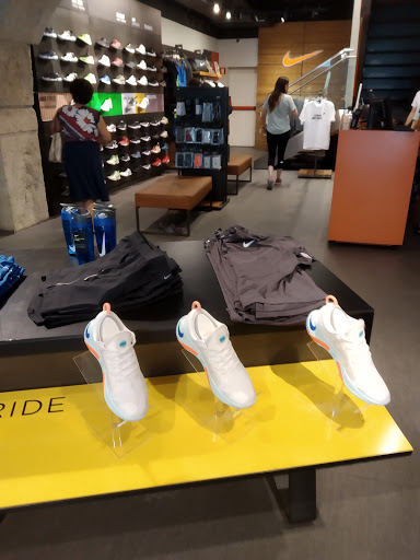 Nike Store Chiado