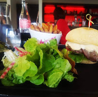 Hamburger du Restaurant français Restaurant L'instant à Soual - n°2