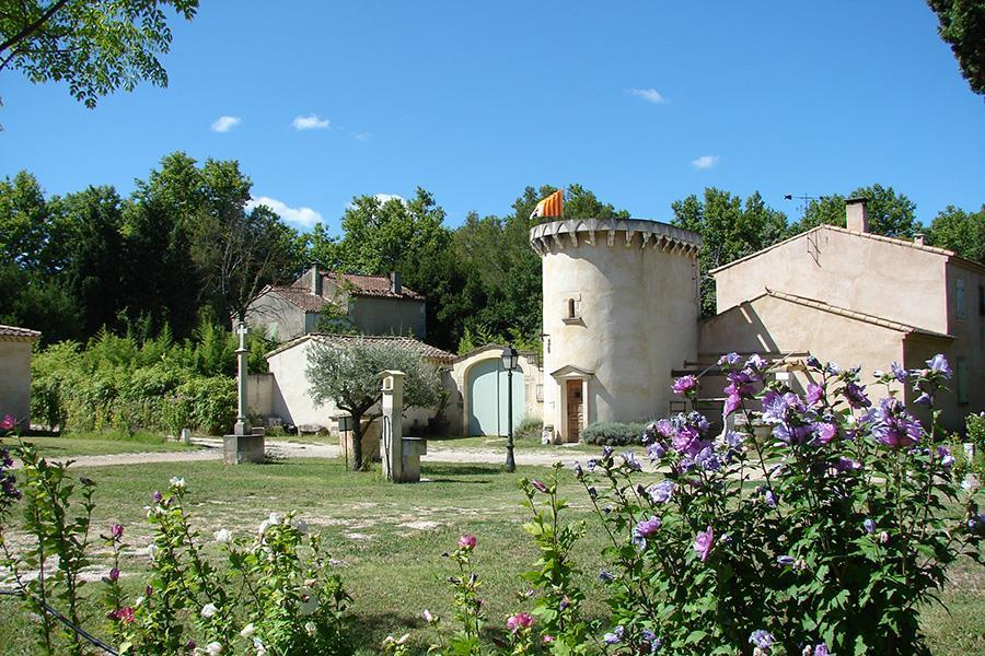 Camping Le Parc de la Bastide à Saint-Rémy-de-Provence (Bouches-du-Rhône 13)