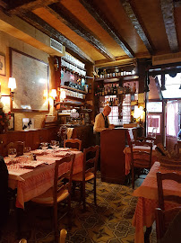 Atmosphère du Restaurant français Le Quincy à Paris - n°12