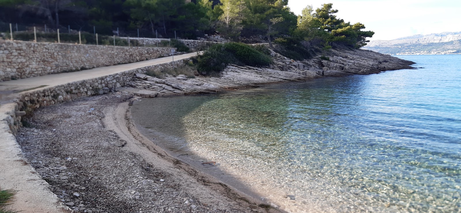 Lovrecina beach II'in fotoğrafı çok temiz temizlik seviyesi ile