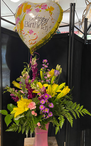 Florist «BloomTown Florist», reviews and photos, 218 W Bay Dr, Largo, FL 33770, USA