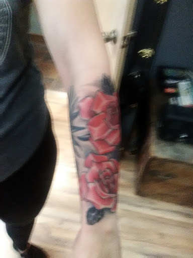 Explore lips tattoo ideas, creative tattoo ideas in Altoona, available at Custom Skin Art