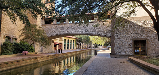 Tourist Attraction «Mandalay Canal Walk at Las Colinas», reviews and photos, 215 Mandalay Canal, Irving, TX 75039, USA