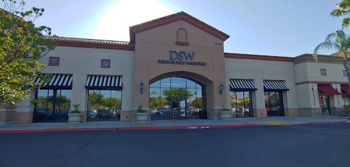 Shoe Store «DSW Designer Shoe Warehouse», reviews and photos, 7923 N Blackstone Ave, Fresno, CA 93720, USA
