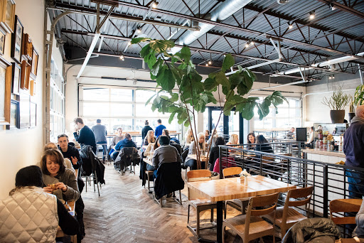 Commonwealth Cafe, 300 Hamilton Row, Birmingham, MI 48009, USA, 