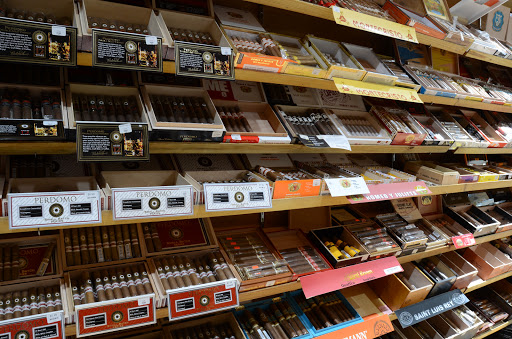 Tobacco Shop «Tobacco Plaza», reviews and photos, 250 Golden Isles Plaza, Brunswick, GA 31520, USA