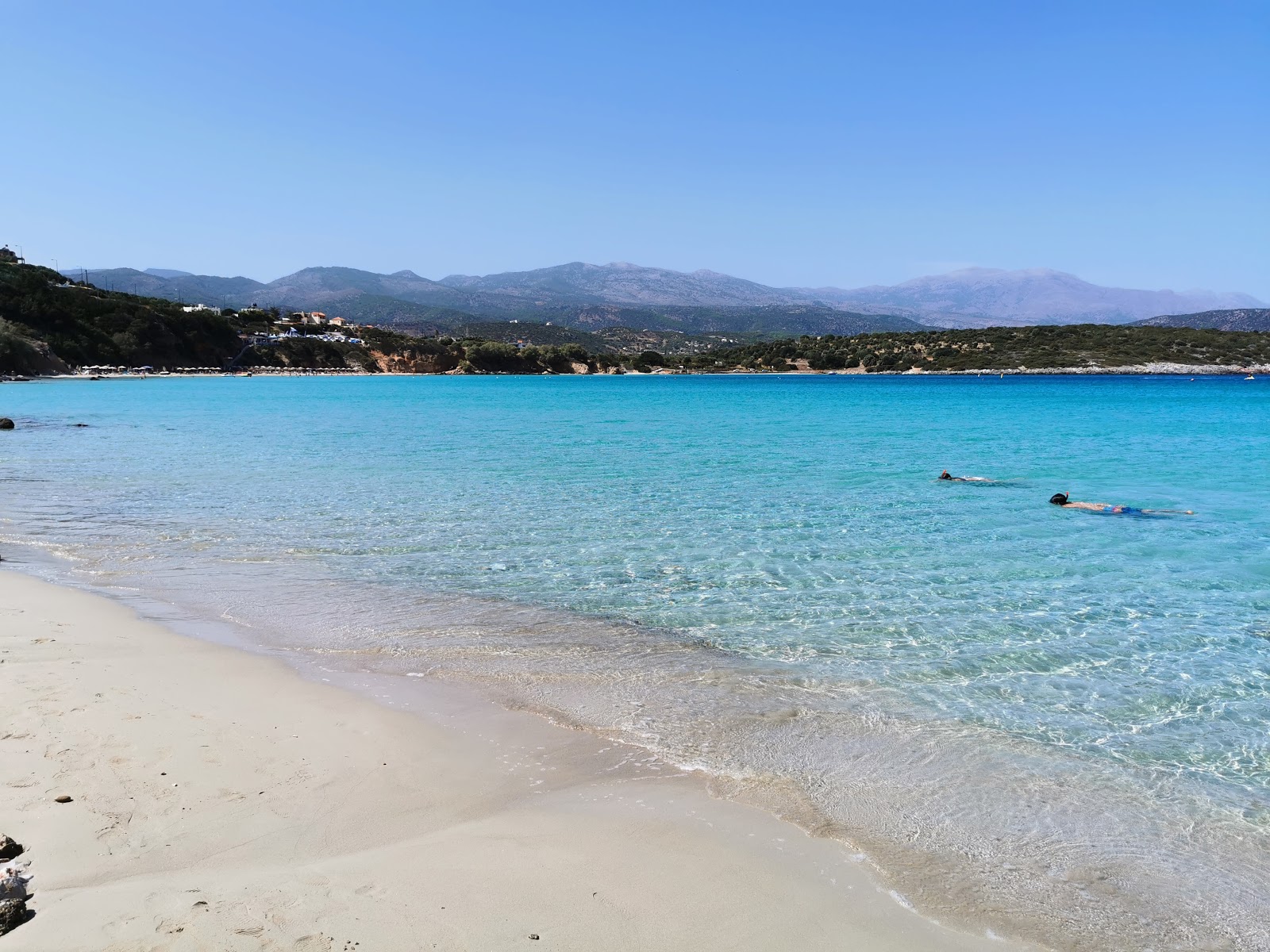 Photo of Voulismatos beach and the settlement