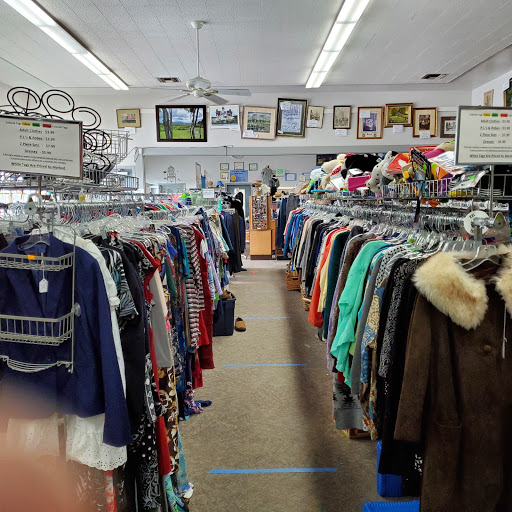 Thrift Store «Nifty Thrifty Thrift Store», reviews and photos, 826 W Railroad Ave, Shelton, WA 98584, USA