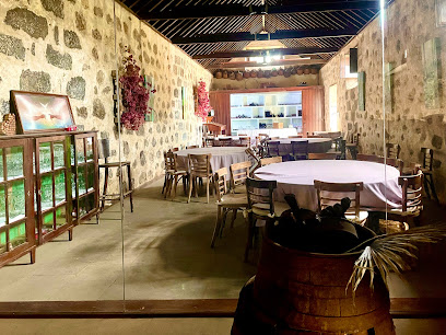 Bodegón Vandama - C. Cta. los Lirios, 24, 35017 Sta Brígida, Las Palmas, Spain