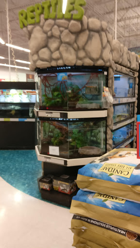 Pet Supply Store «Petco Animal Supplies», reviews and photos, 125 Lincoln Hwy, Exton, PA 19341, USA