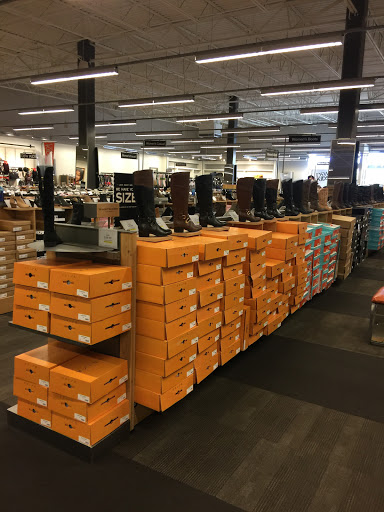 Shoe Store «DSW Designer Shoe Warehouse», reviews and photos, 8950 S Broadway Ave, Tyler, TX 75703, USA