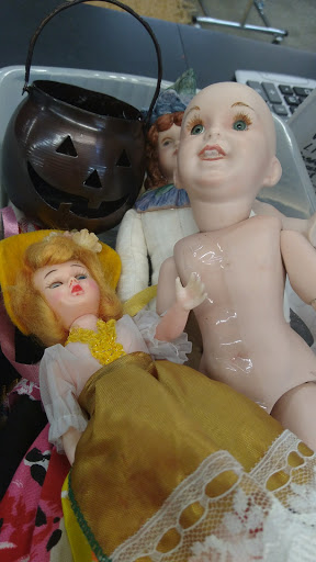 Thrift Store «Salvation Army Family Store», reviews and photos, 1501 Valencia St, San Francisco, CA 94110, USA