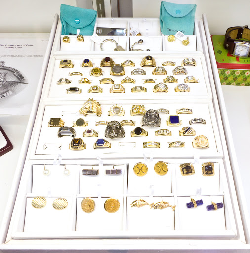 Pawn Shop «Pine Ridge Pawn & Jewelry», reviews and photos, 2033 Pine Ridge Rd #4, Naples, FL 34109, USA