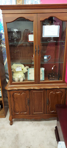 Flea Market «Traderbakers Flea Market», reviews and photos, 2080 Burton Ln, Martinsville, IN 46151, USA