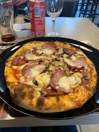 Plats et boissons du Pizzas à emporter PIZZOUM à Le Cendre - n°2