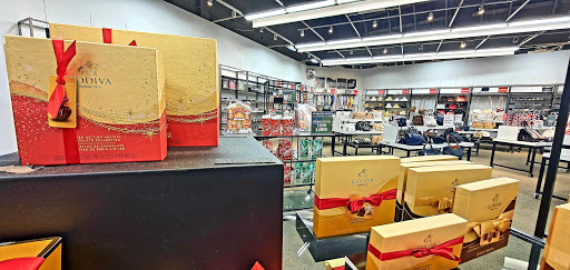 Department Store «Saks OFF 5TH», reviews and photos, 11201 NW 12th St, Miami, FL 33172, USA