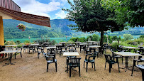 Atmosphère du Restaurant Le Camion Enchanté à Saint-Alban-de-Montbel - n°2