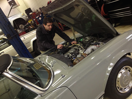 Auto Repair Shop «Performance Auto Center», reviews and photos, 1051 Bonaventure Dr, Elk Grove Village, IL 60007, USA