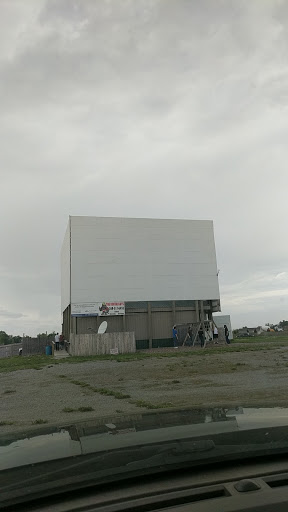 Drive-in Movie Theater «Blue Grass Drive-In Theater», reviews and photos, 774 W Mayne St, Blue Grass, IA 52726, USA