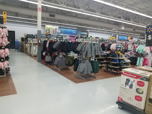 Discount Store «Walmart», reviews and photos, 44575 Mound Rd, Sterling Heights, MI 48314, USA