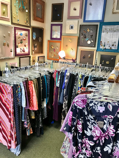 Boutique «Everchanging Seasons Consignment Boutique», reviews and photos, 710 Forest Ave, Portland, ME 04103, USA